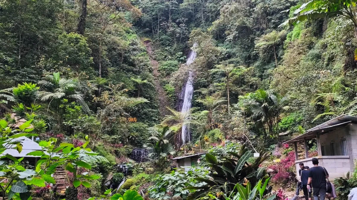 Air Terjun Sirah Kencong: Permata Alam Lestari di Blitar