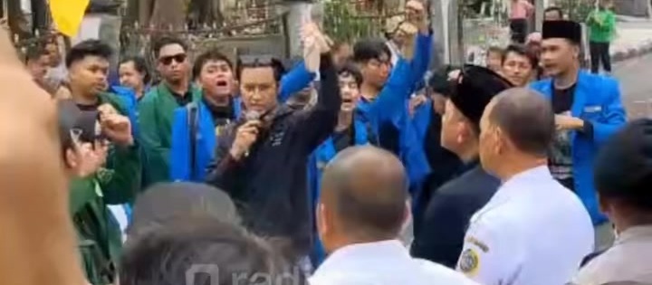Aksi Aliansi Mahasiswa Tulungagung: Tuntutan Evaluasi Kebijakan dan Tanggung Jawab PLN