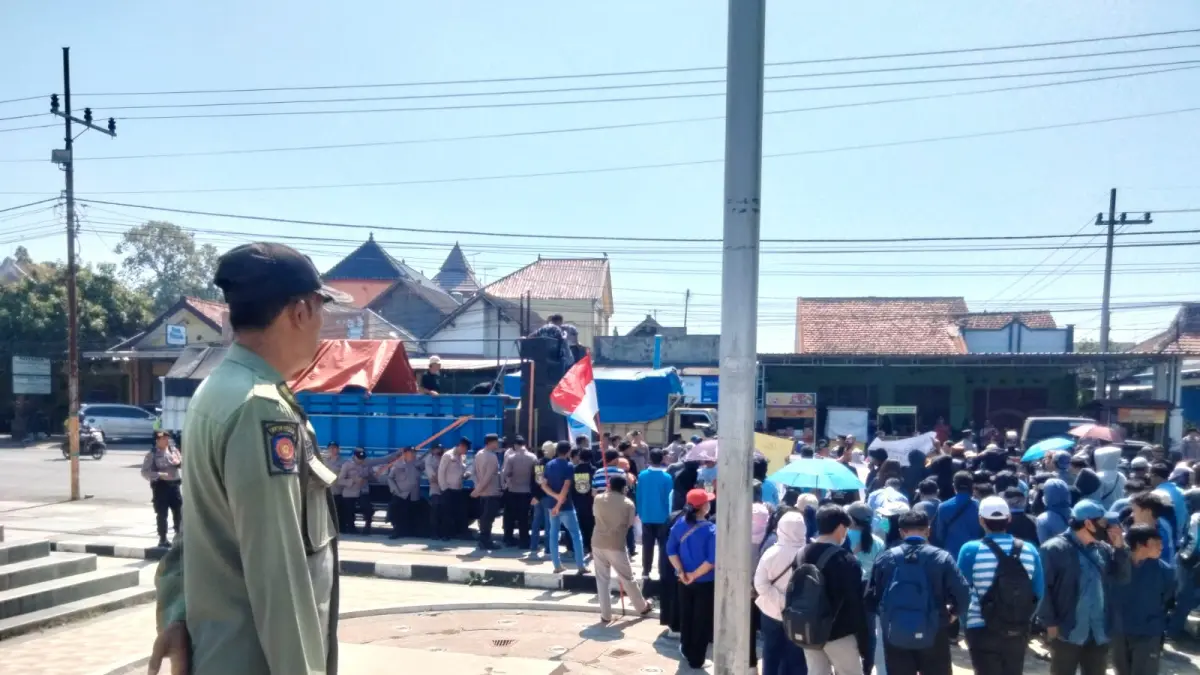 Aksi Damai Relawan SPPG Blitar Raya Dukung Keberlanjutan Program Makan Bergizi Gratis