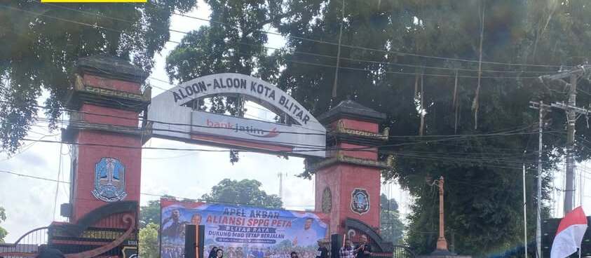Aksi Damai Ribuan Relawan SPPG di Kota Blitar Tolak Penghentian Program Makan Bergizi Gratis