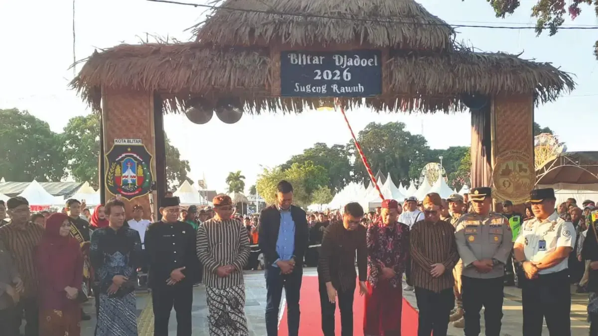 Bazar Blitar Djadoel 2026: Keberhasilan Menarik Ribuan Pengunjung dan Penataan Pedagang Dadakan