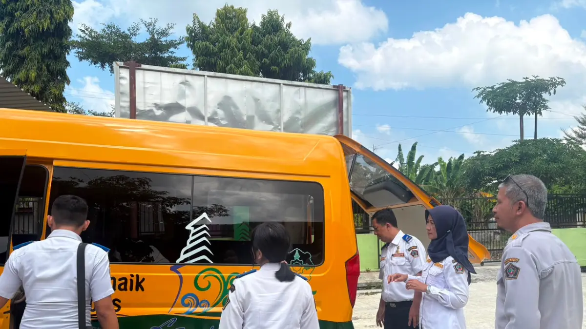 Bus Sekolah Blitar Siap Layani Pelajar di Tahun Ajaran Baru