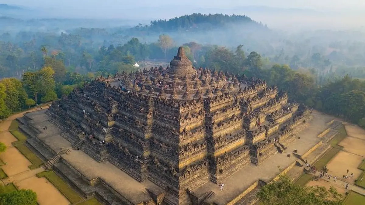 Candi Borobudur: Harta Karun Religi dan Budaya yang Mengandung Pesan Mendalam