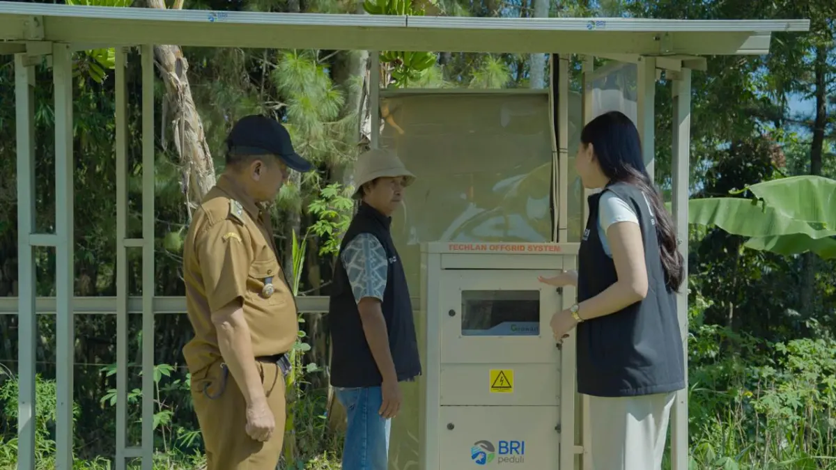 Desa Bojong Bersinar: BRI Peduli Luncurkan Pembangkit Listrik Tenaga Surya untuk Transisi Energi Bersih