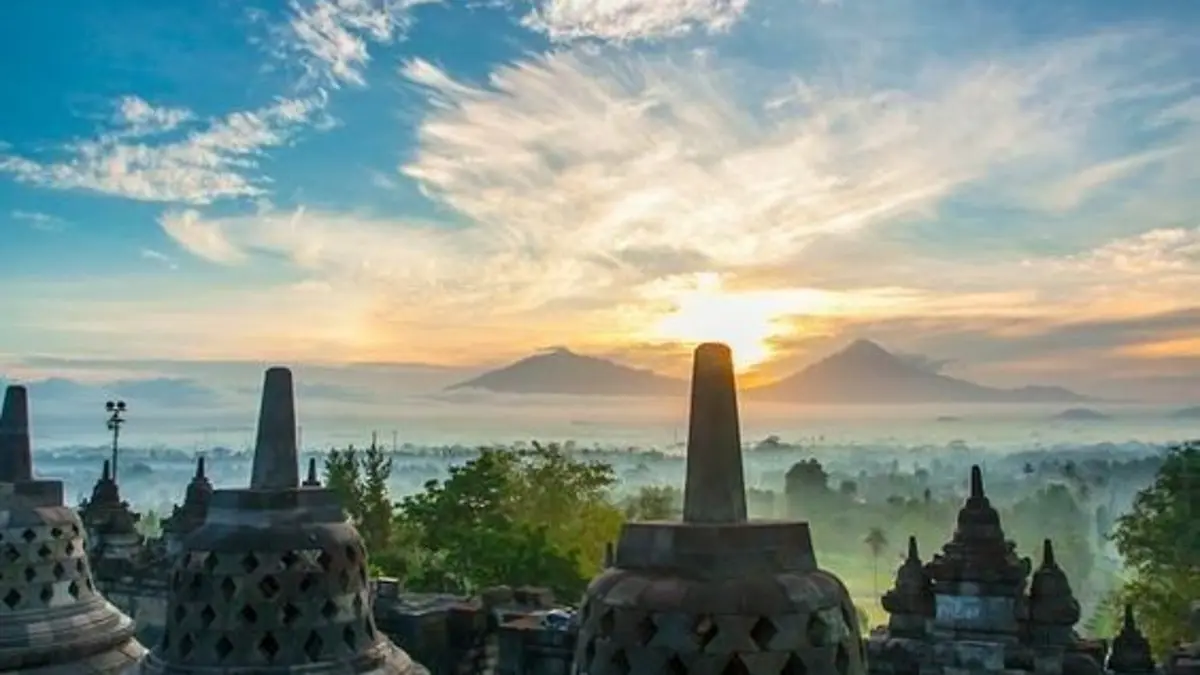 Destinasi Wisata Terkenal di Indonesia: Dari Raja Ampat hingga Bali