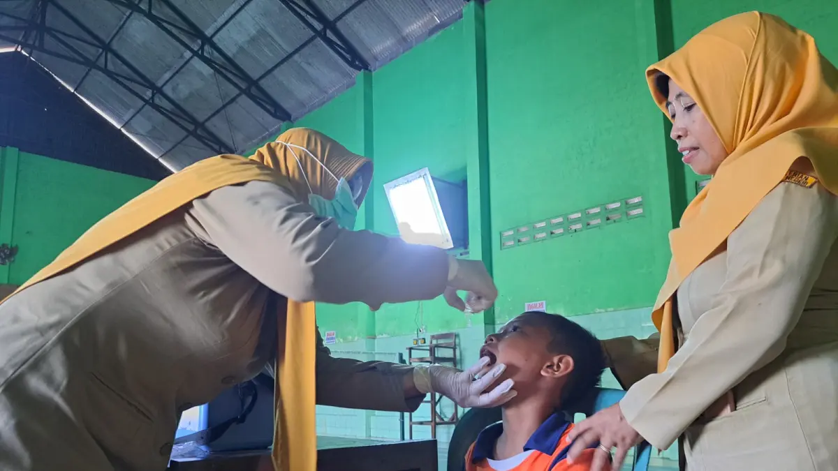 Dinas Kesehatan Blitar Perketat Pengawasan Rantai Dingin Vaksin untuk Imunisasi Anak Sekolah
