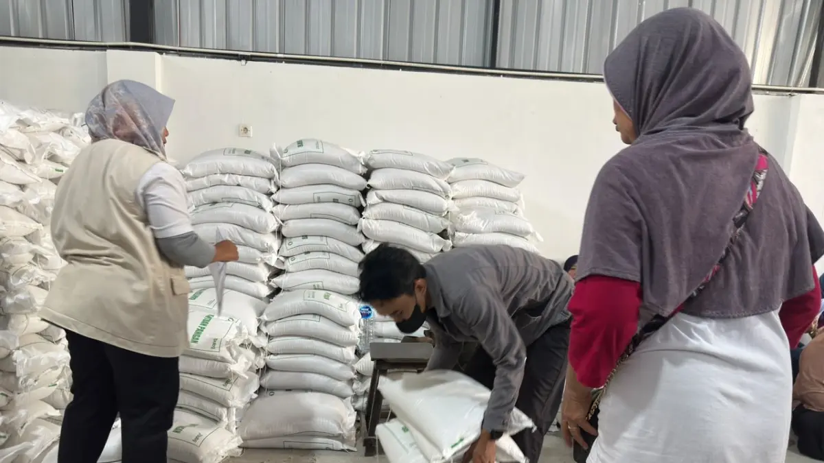 Dinas Sosial Klarifikasi Tanggung Jawab Pengadaan Beras Rastrada di Blitar