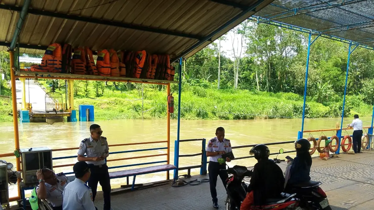 Dishub Blitar Dorong Pemilik Perahu Penyeberangan Penuhi Izin Operasional