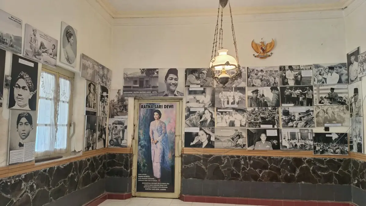 Guest House Faras: Penginapan Bersejarah dan Perpustakaan di Srengat