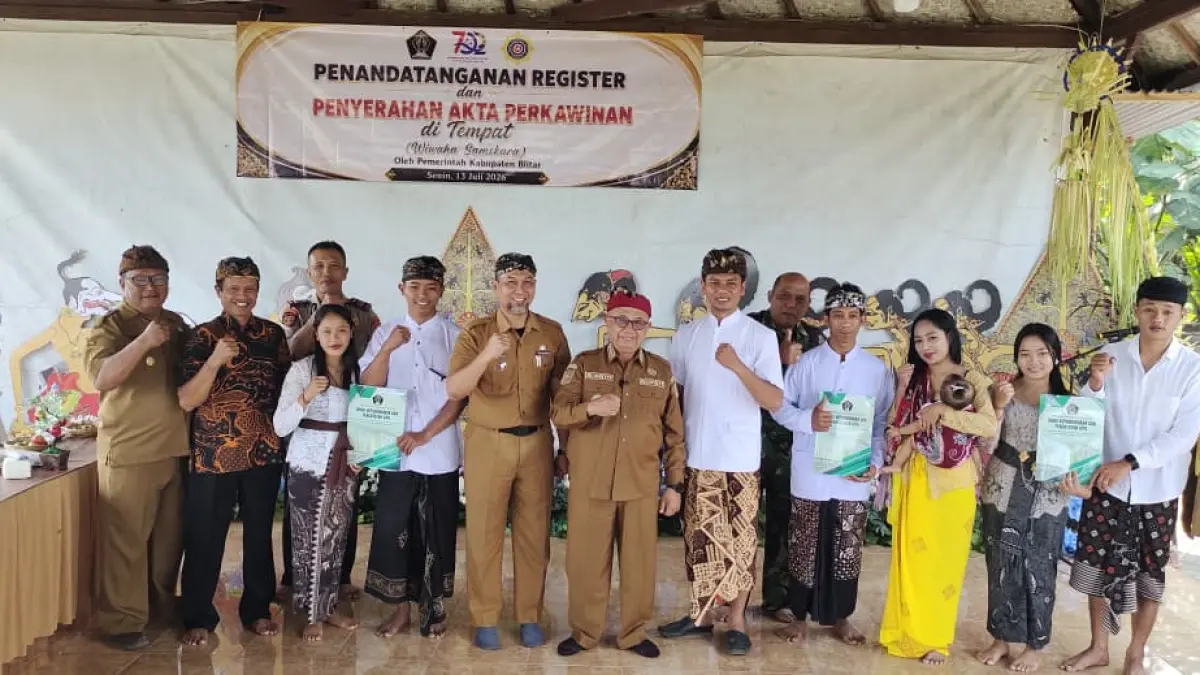 Hari Jadi Ke-702 Blitar: Dispendukcapil Rayakan Dengan Akta Pernikahan untuk 53 Pasangan Hindu