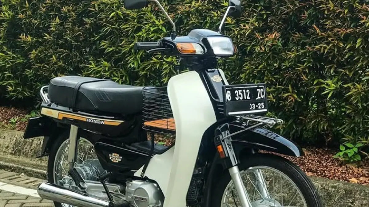 Honda Astrea Grand 1994 Spesifikasi Asli Merah Siap Menggoda Kolektor di Blitar!