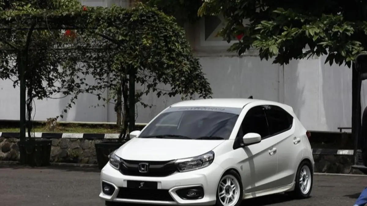 Honda Brio Electric Lime Hadir dengan Sentuhan Sporty, Meningkatkan Fitur Modern untuk Masyarakat Blitar