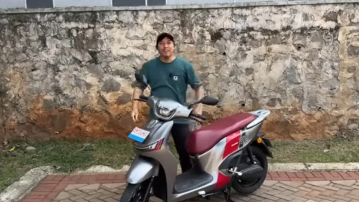 Indomobil E-Motor Adora: Skuter Listrik Nyaman Harga Terjangkau untuk Masyarakat Blitar