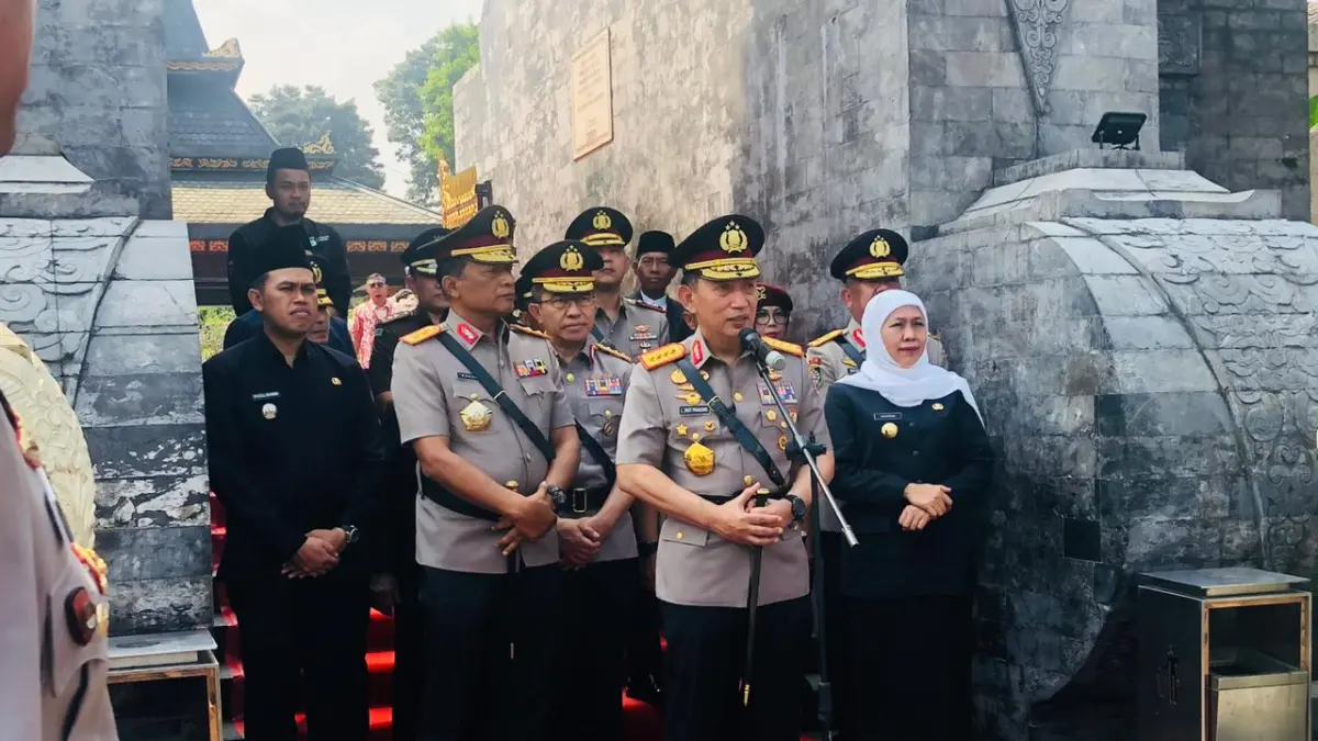 Kapolri Ungkap Proses Penangkapan Roy Suryo dan dr Tifa Usai Ziarah di Makam Bung Karno