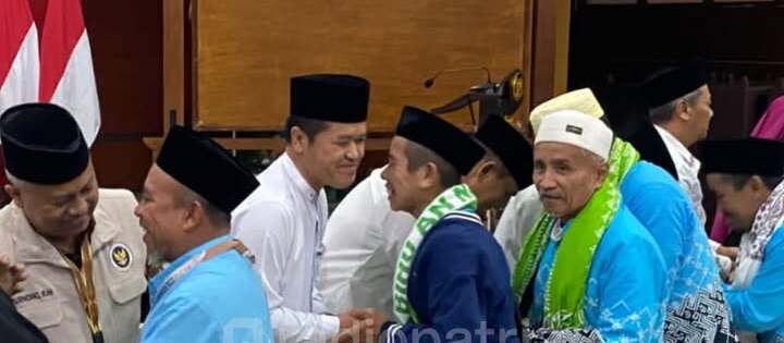 Kembalinya Ratusan Jemaah Haji Kloter 106 ke Blitar: Kabar Bahagia dan Tantangan Kesehatan