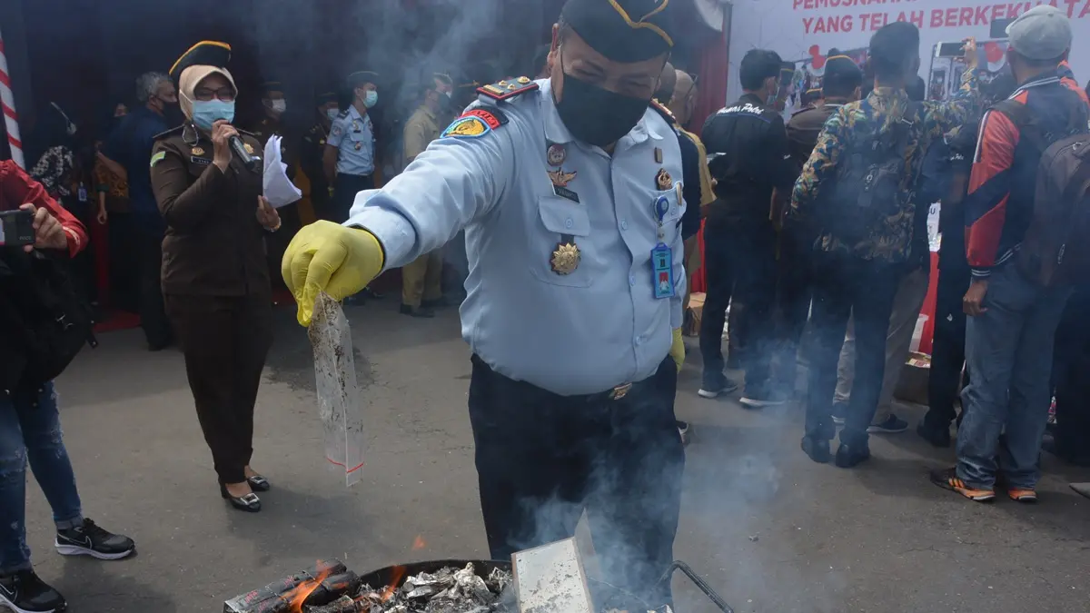 Kinerja Menggembirakan Bea Cukai Blitar: Sita 2,2 Juta Batang Rokok Ilegal di Semester I 2026