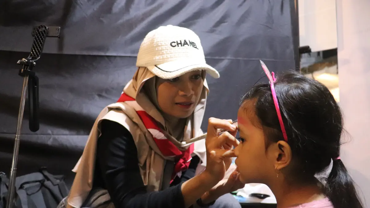 Kreativitas Face Painting di Blitar: Dari Tren Viral Menjadi Peluang Usaha bagi Ibu Dua Anak