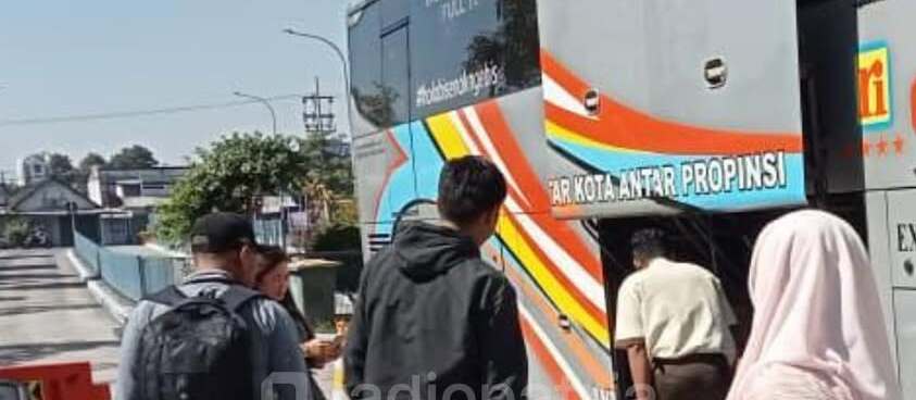 Lonjakan Arus Penumpang di Terminal Patria Blitar Selama Libur Sekolah: Bali dan Jakarta Menjadi Tujuan Utama