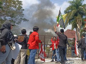 Mahasiswa Blitar Gelar Aksi Damai untuk Evaluasi Program Nasional