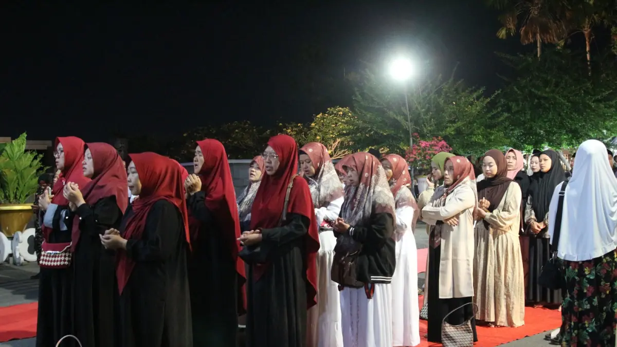 Malam di Makam Bung Karno: Ziarah 24 Jam dan Doa Bersama yang Menghentak Spiritual