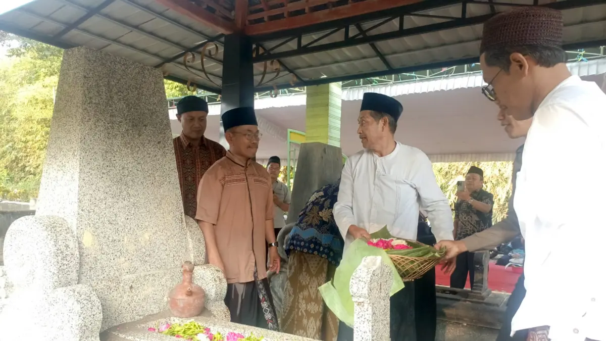 Masyarakat Blitar Kenang Haul ke-69 Mbah Moedjair, Pionir Budidaya Ikan Mujair