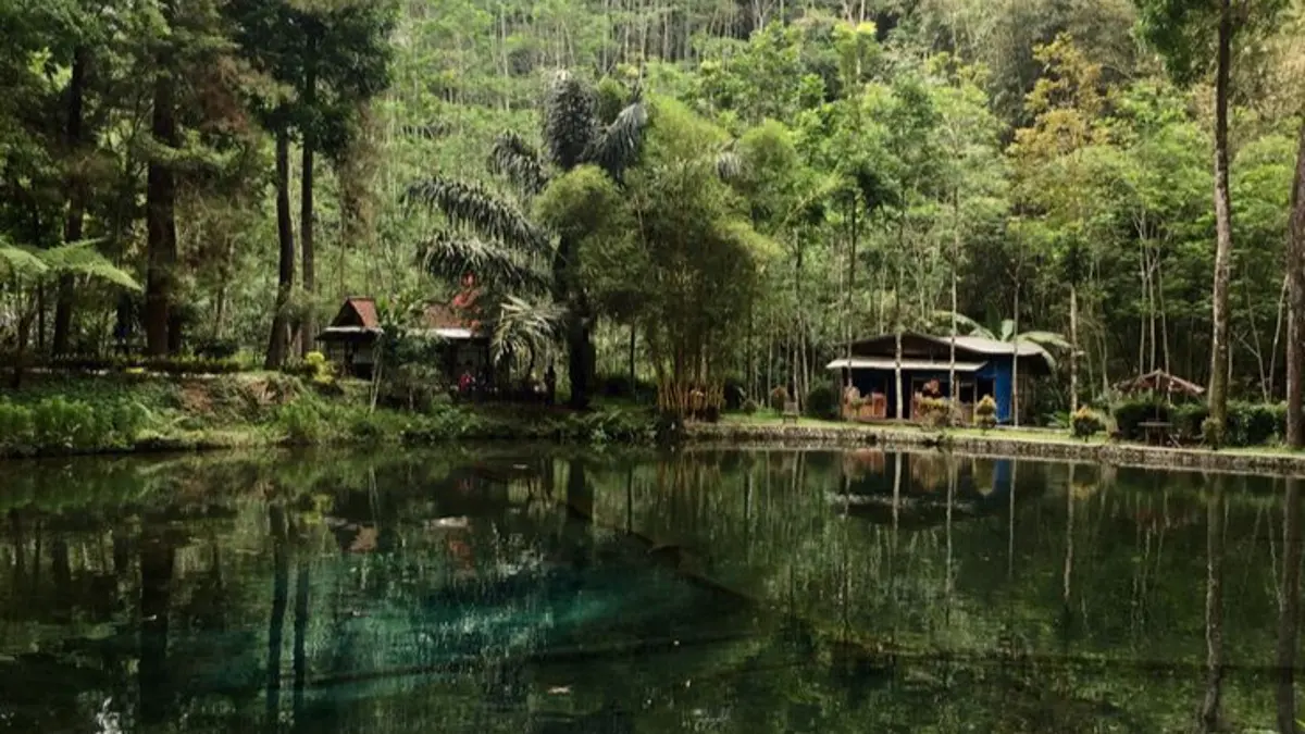 Menelusuri Keindahan dan Legenda Telaga Rambut Monte di Blitar