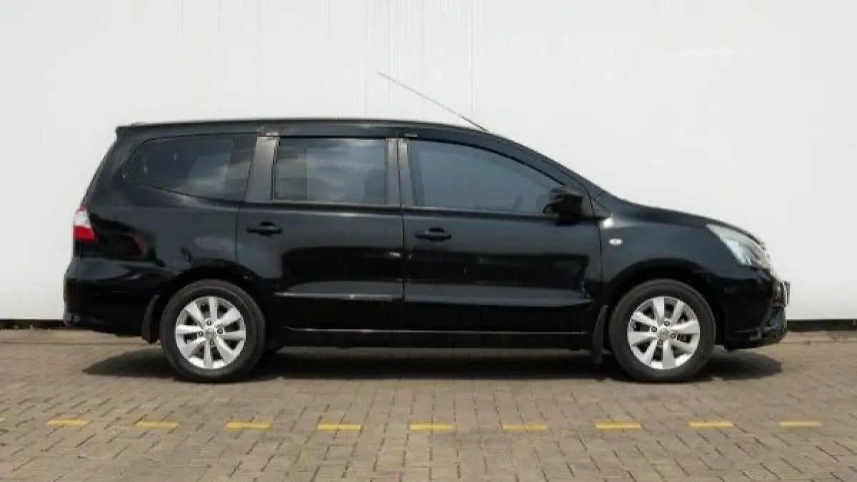 Mengapa Nissan Grand Livina Bekas Masih Menjadi Pilihan Utama Keluarga di Blitar?