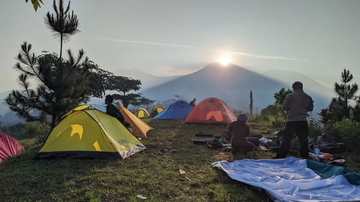 Menggali Keindahan Alam Puncak Sekawan Blitar: Destinasi Sky View dengan Panorama Menawan Gunung Kelud