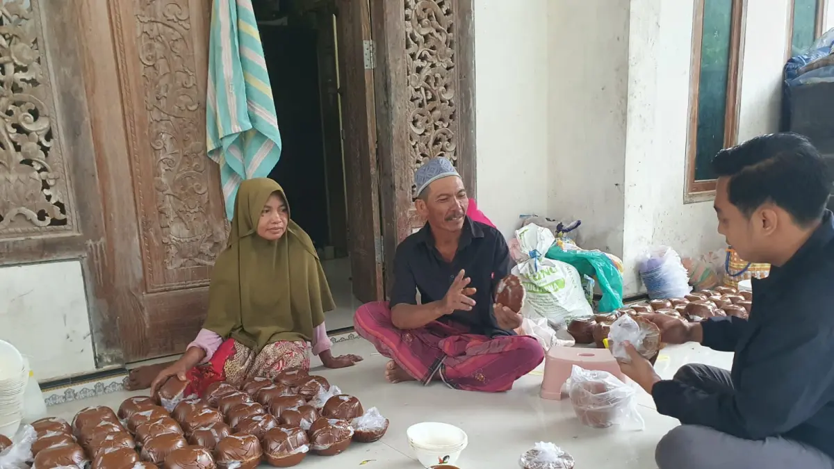 Menggali Potensi Gula Merah: Perjuangan Rosidah dalam Mengembangkan UMKM di Sumenep