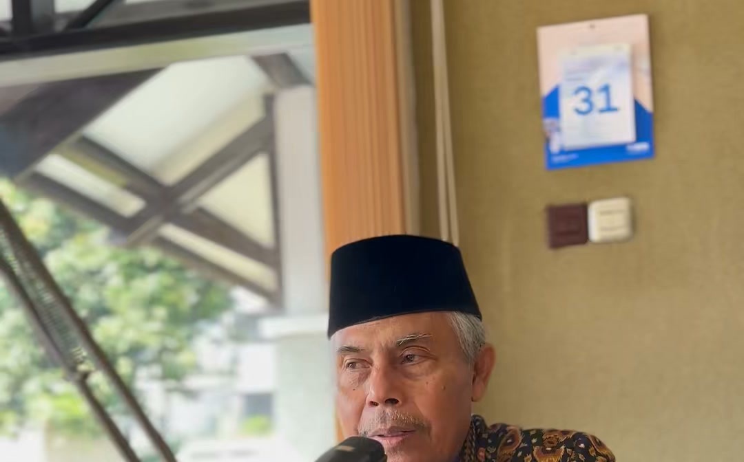 Mengupas Tata Cara Salat Jamaah di Rumah: Iqamat dan Azan Bersama Ustaz Ma'ruf