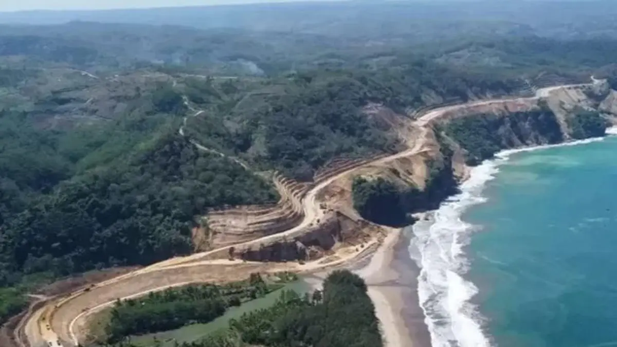 Menikmati Perjalanan Menuju Pantai Sine Melalui Jalur Lintas Selatan Blitar