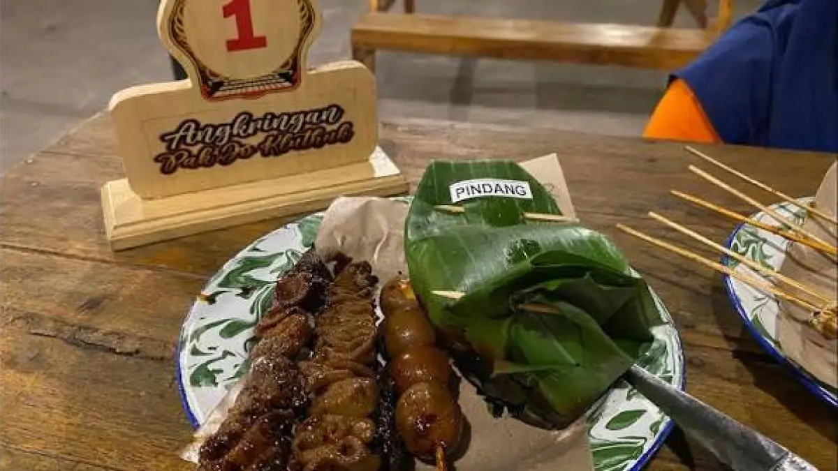 Nikmati Keberagaman Kuliner di Angkringan Pak Jo Klutuk Blitar dengan Pemandangan Sawah Memikat di Kanigoro