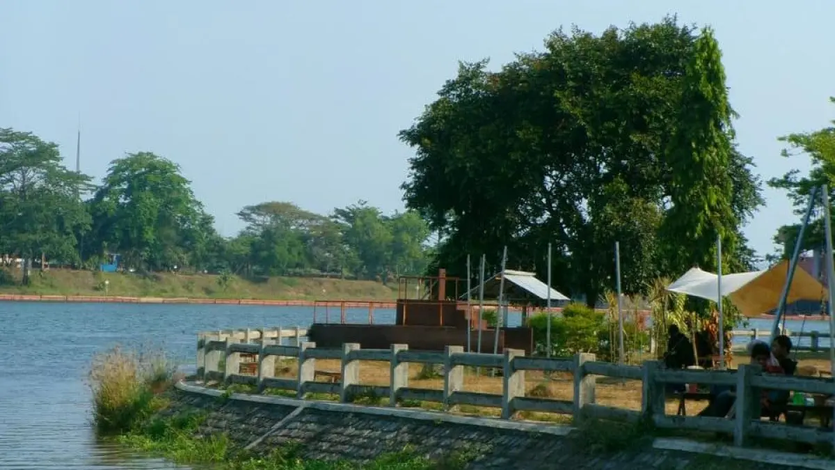 Nikmati Sunset dan Cerita di Bendungan Jegu Blitar: Destinasi Ngopi dengan Suasana Alam yang Menyegarkan