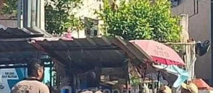 Penertiban Pedagang Kaki Lima di Trotoar Kota Blitar oleh Satpol PP