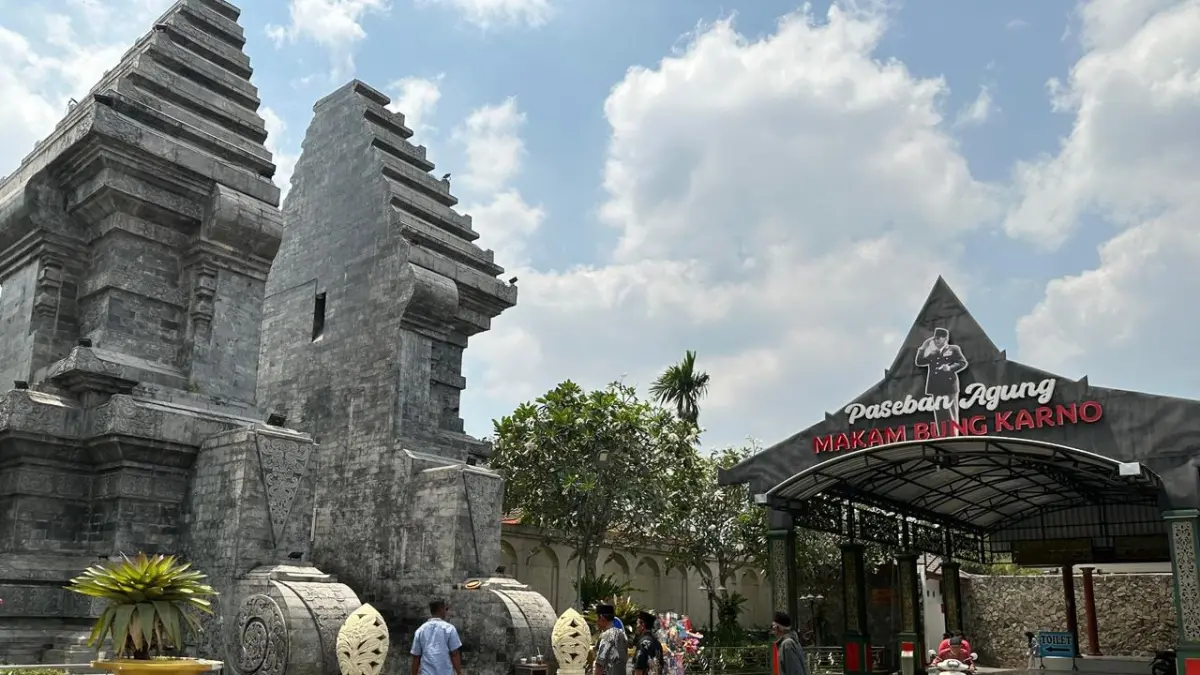 Peningkatan Kunjungan Malam di Makam Bung Karno: 2.529 Peziarah Menggunakan Layanan 24 Jam