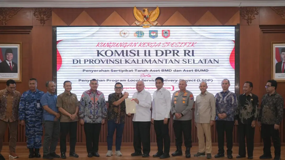 Penyerahan Sertifikat Aset Daerah di Kalsel: Langkah Konkret Menuju Kepastian Hukum