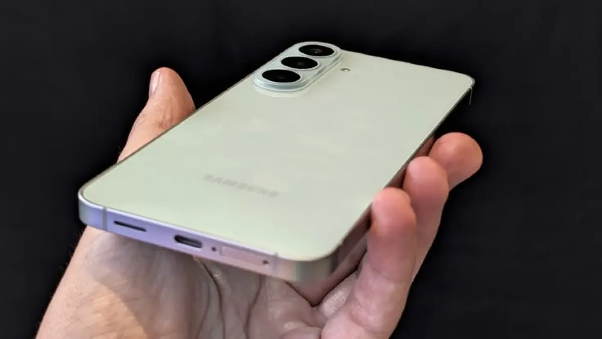 Perbandingan Samsung Galaxy S26 FE dan S25 FE: Harga Selisih Rp5 Juta dengan Upgrade Minimal