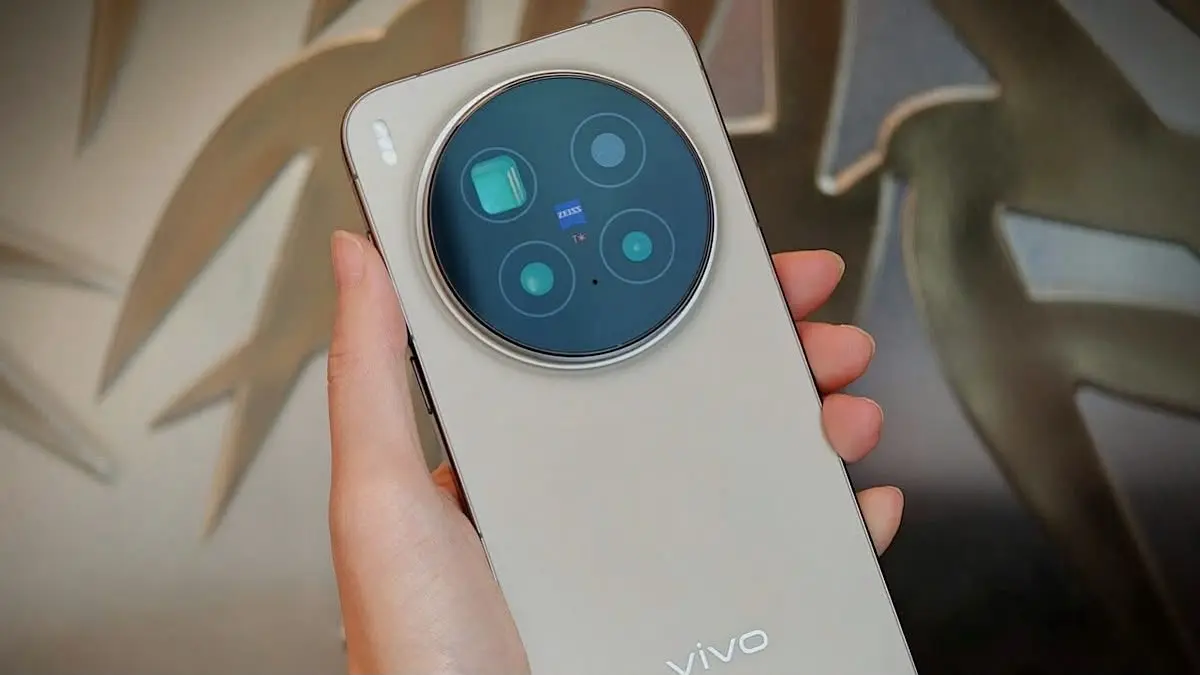Perbandingan Vivo X300 Ultra dan Oppo Find X9 Ultra: Pilihan Terbaik untuk Masyarakat Blitar