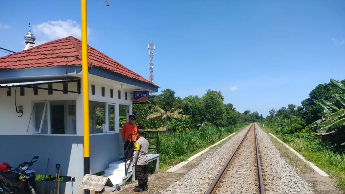 Perlintasan Kereta Api di Sanankulon Rawat Kecelakaan, Kepolisian Tingkatkan Patroli