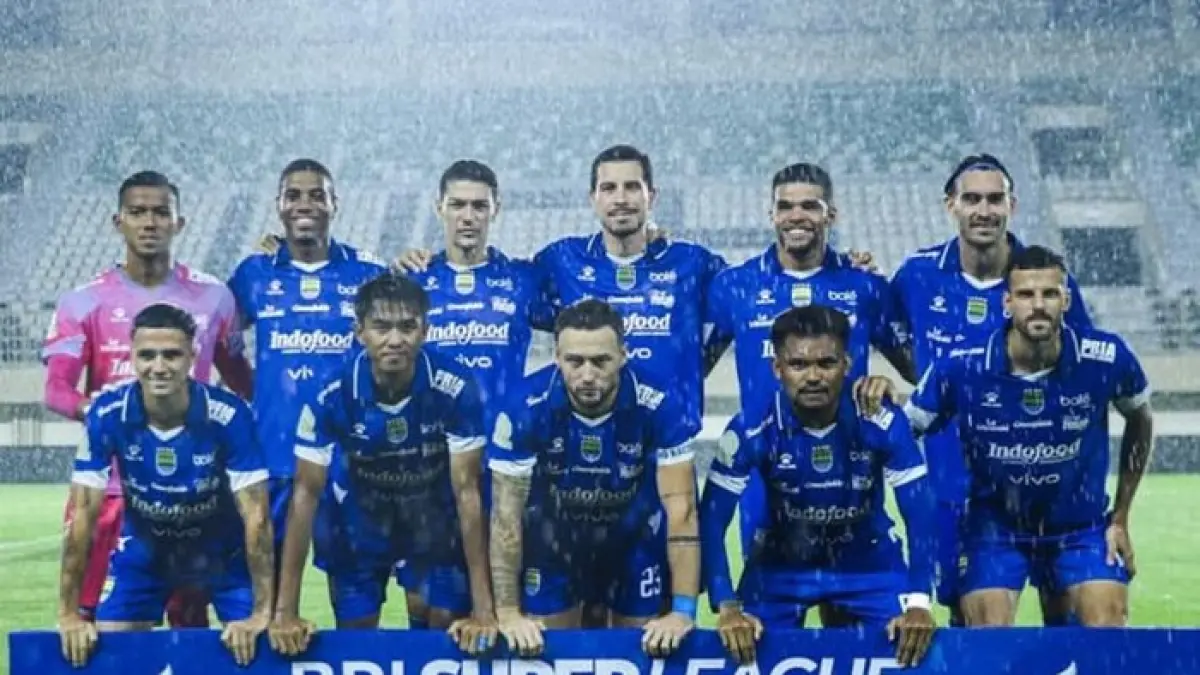 Persib Bandung Siapkan Perombakan Besar-besaran: Nama Besar Seperti Dybala dan Pato Dikabarkan Masuk Radar