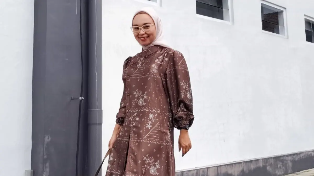 Putri Cinta Mei: Dosen Muda Unisba Blitar yang Berkomitmen pada Isu Perempuan dan Anak