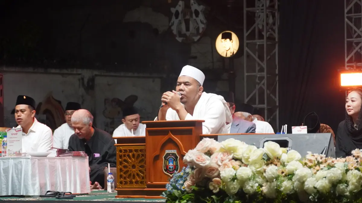 Ribuan Warga Blitar Meriahkan Penutupan Bulan Bung Karno dengan Pengajian Akbar dan Ziarah Nasional