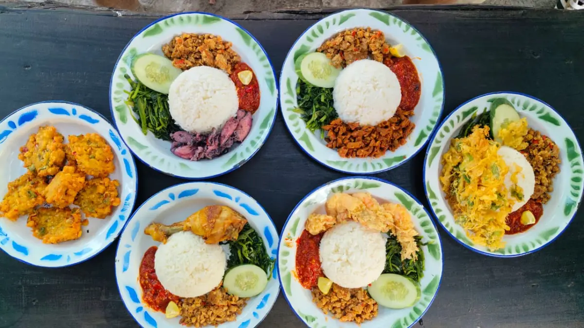 Sego Sambel Mbok Genuk Blitar: Surga Kuliner Pedas dengan Harga Terjangkau