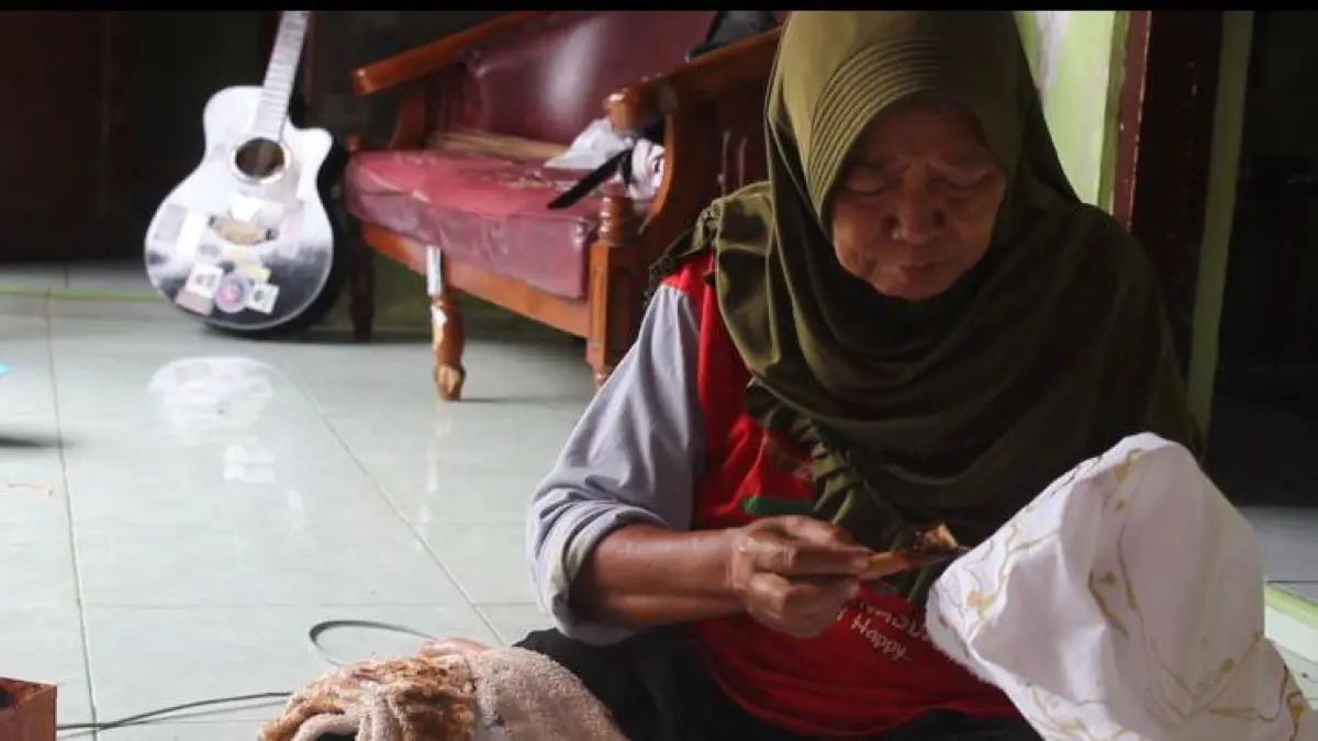 Semangat Pemuda Blitar dalam Melestarikan Warisan Batik Keluarga