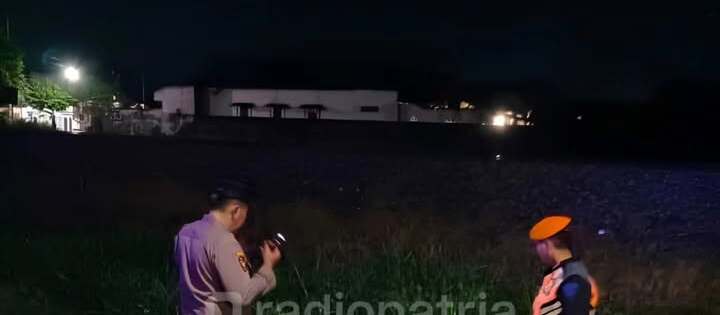 Tragedi di Perlintasan Kereta: Seorang Pria Tanpa Identitas Tewas Tertemper KA Brawijaya di Desa Buntaran