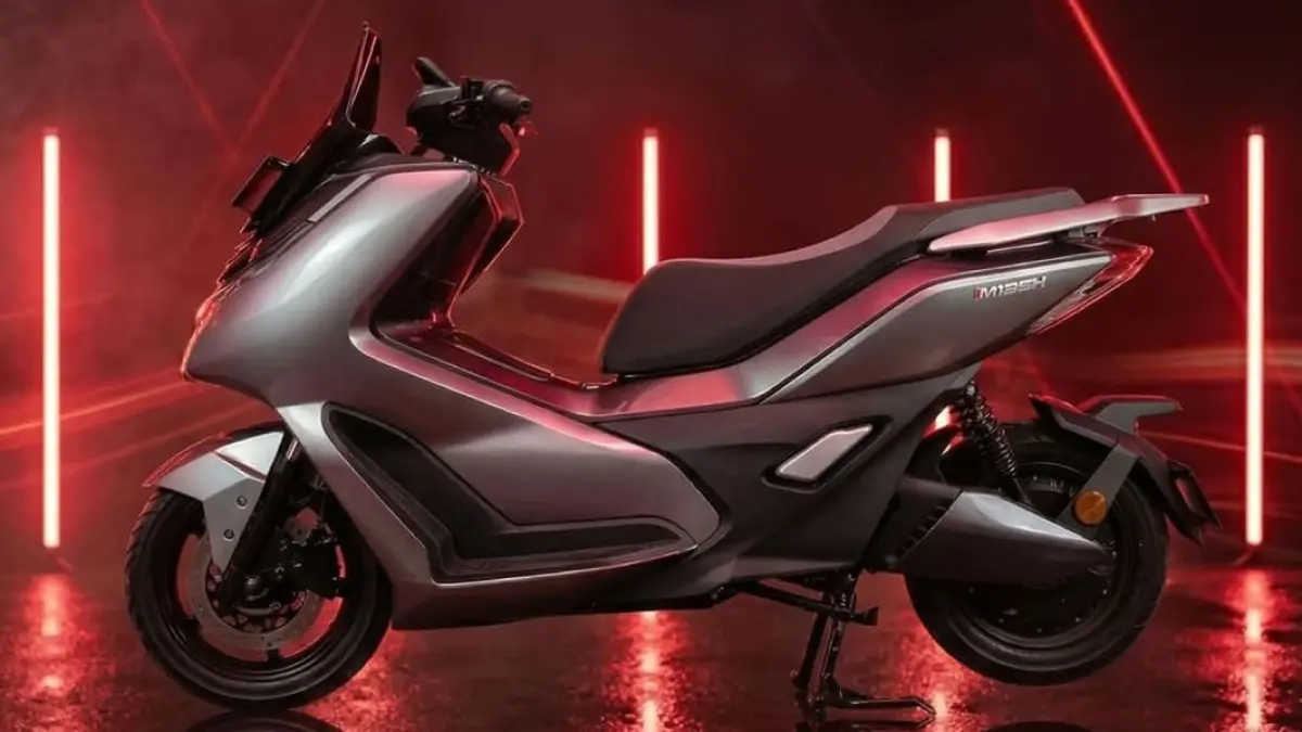 Uwinfly M135H Meluncur di Blitar: Motor Listrik Dual Baterai dengan Jarak Tempuh 180 Km dan Fast Charging Seharga Rp21 Jutaan