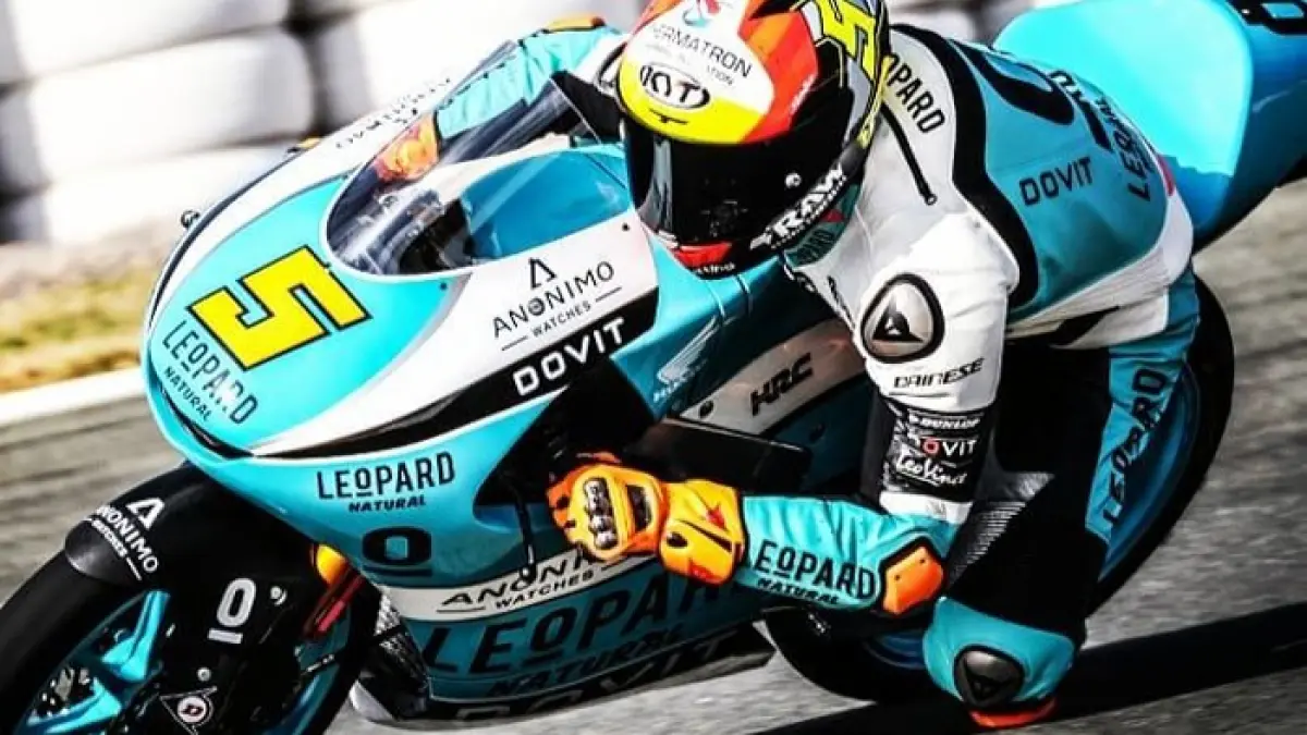 Veda Ega Pratama Curi Perhatian dengan Finis Kelima di Moto3 Ceko 2026, Hakim Danish Kembali Dominasi